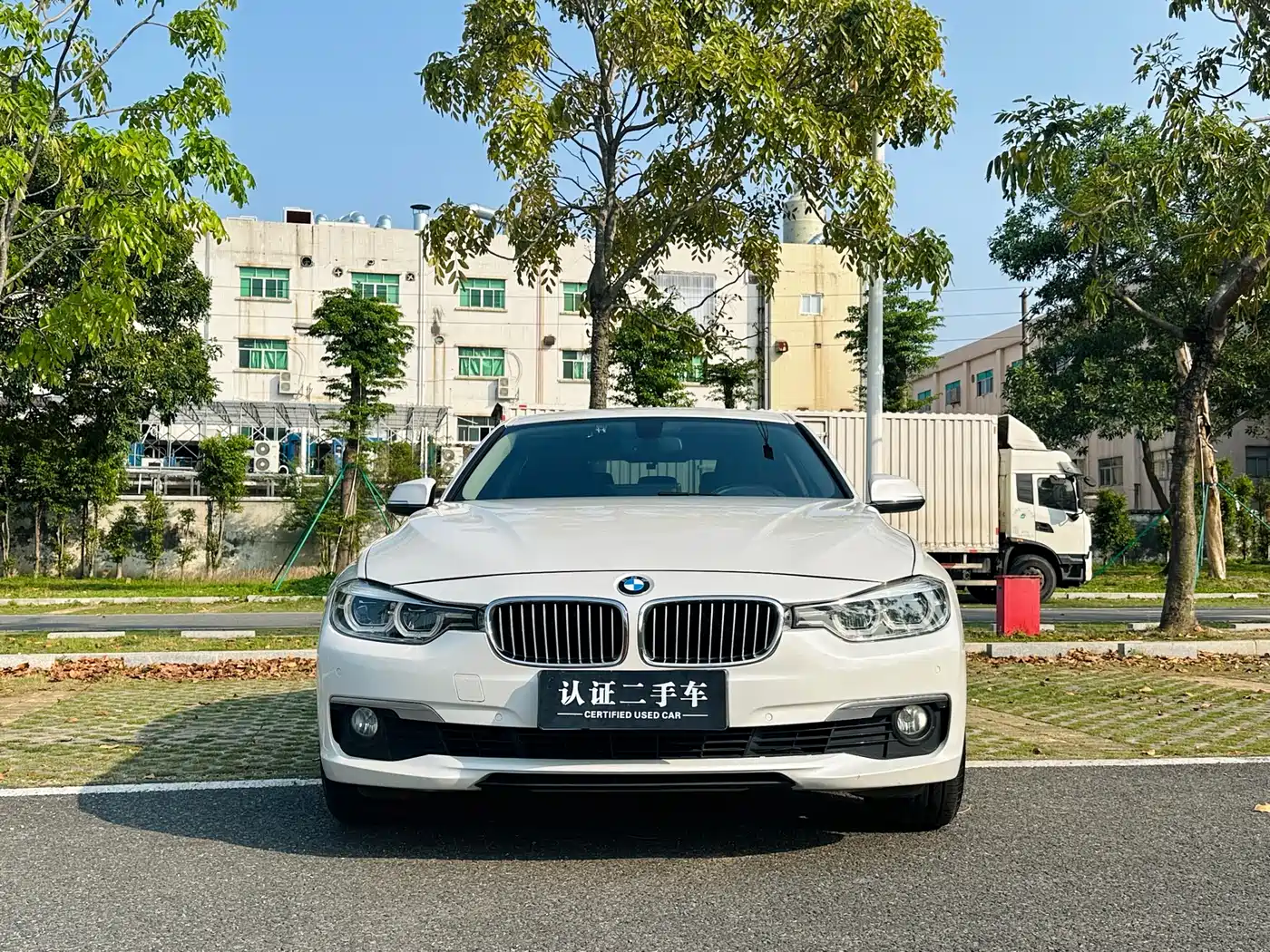 BMW 3 Series 2018 320Li Fashion Style фото 2