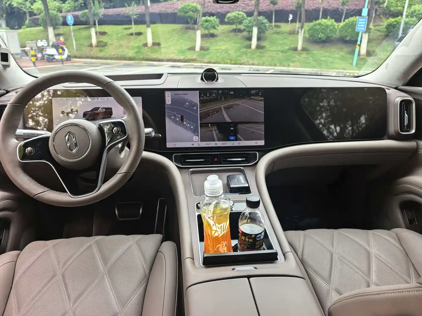 AITO Wenjie AITO M9 2025 Extended Range Ultra 52kWh 5-Seater фото 10