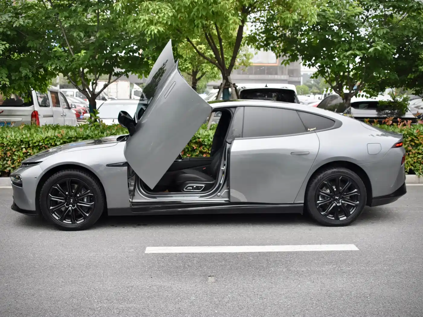 XPeng P7 2022 670E+ Wing Edition фото 2