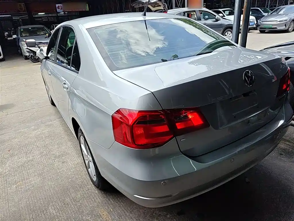 Volkswagen Jetta 2013 1.6L Automatic Comfort фото 5