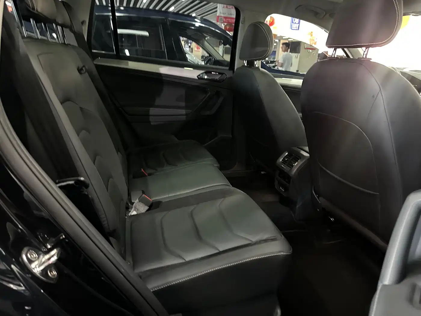 Volkswagen Tiguan L 2017 330TSI Automatic 2WD Luxury Edition фото 13