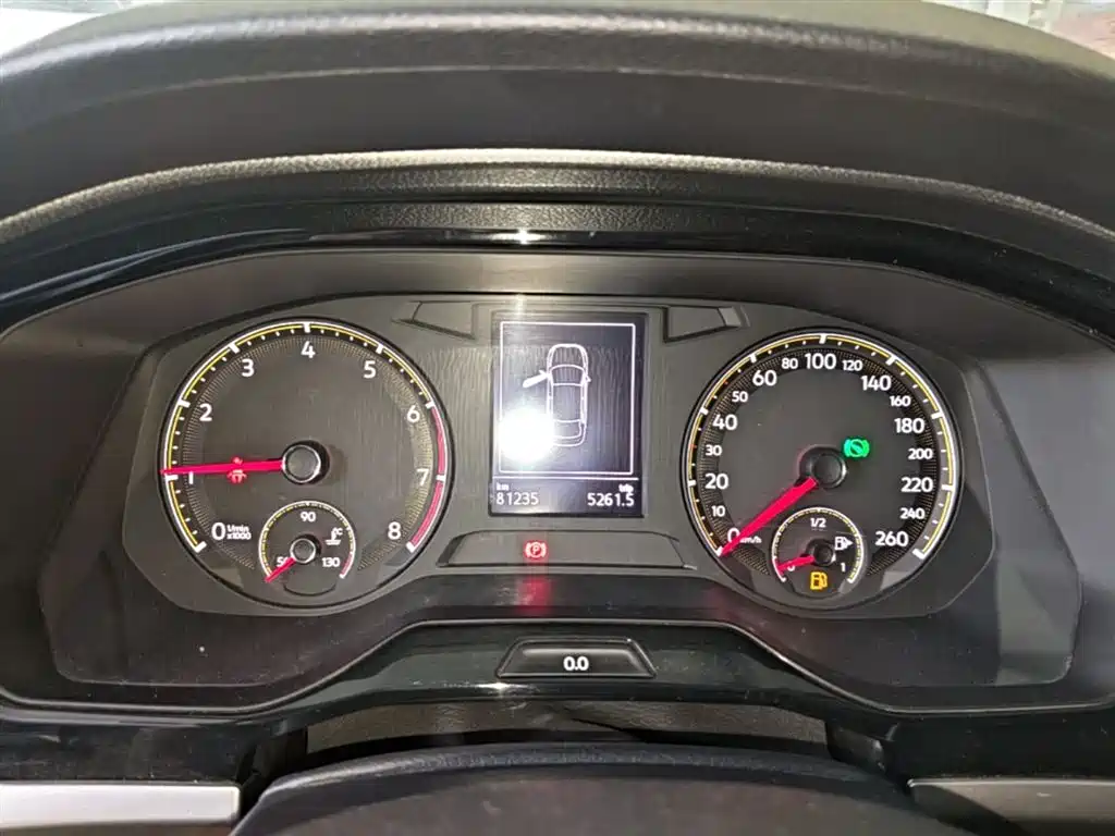 VOLKSWAGEN BORA