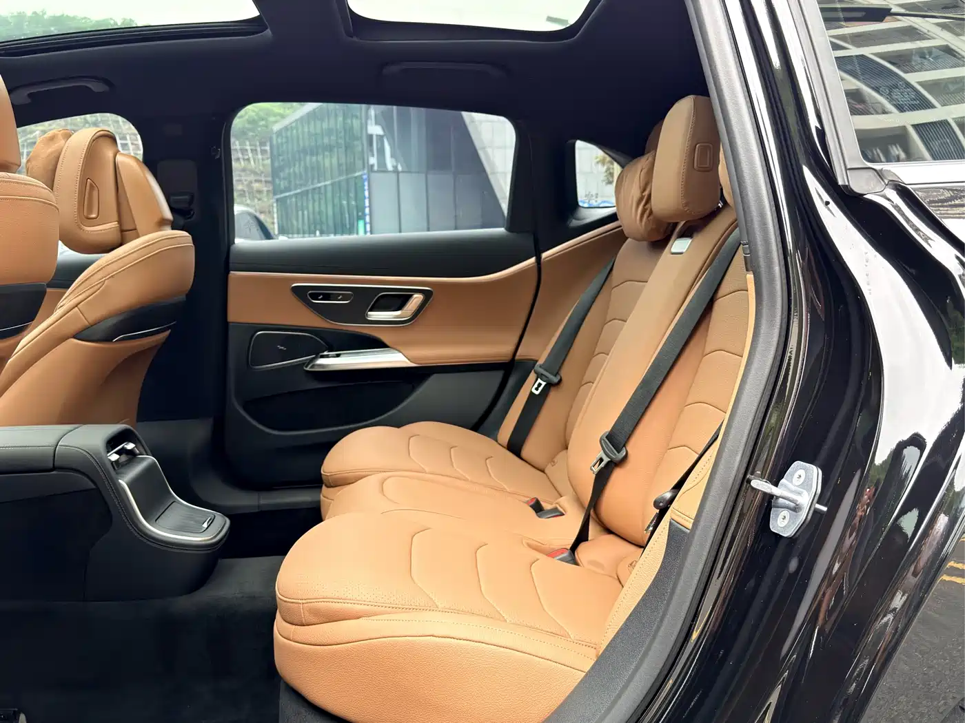 Mercedes-Benz E-Class 2024 E 300 L Fashion Sport фото 8