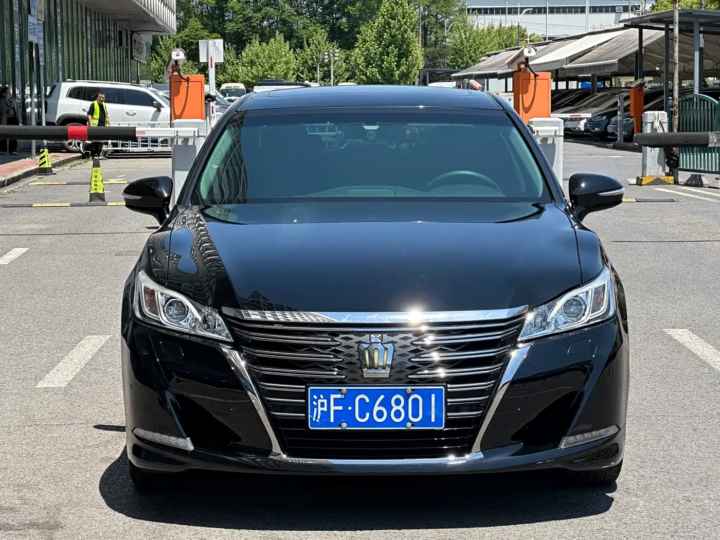 Toyota Crown 2017 2.0T Sport Edition фото 2