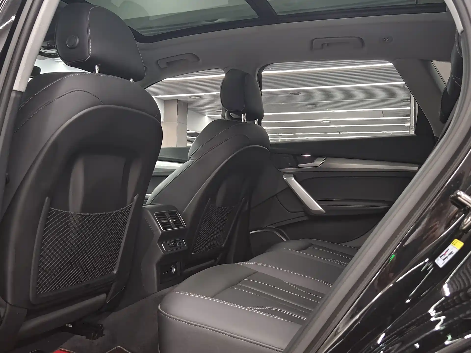 Photo 4 - Audi Q5L