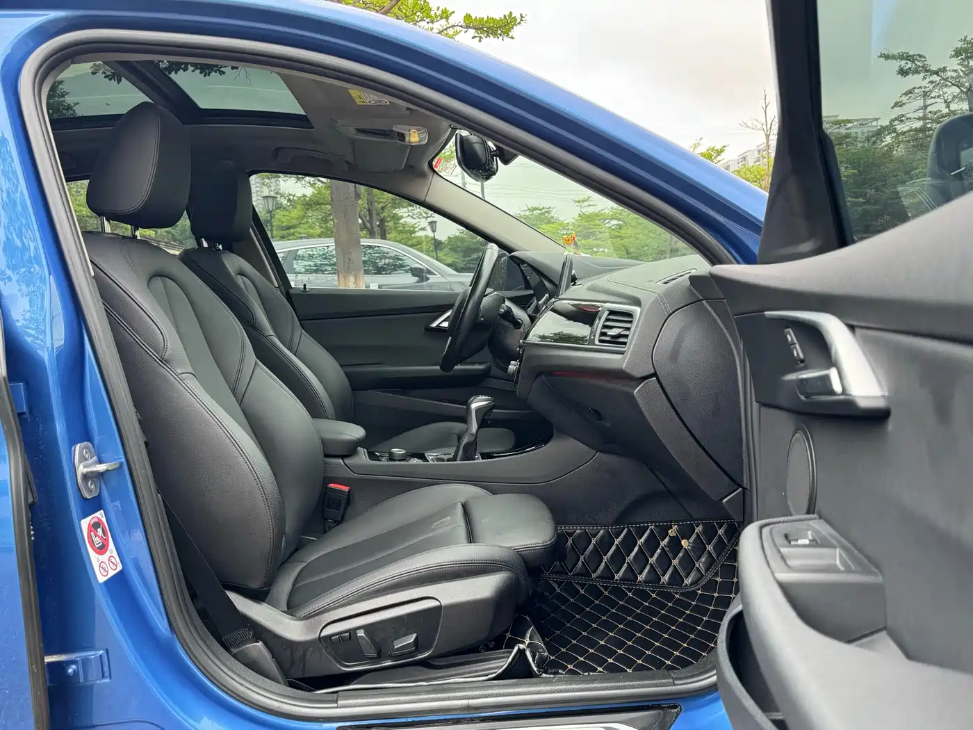 BMW 1 Series 2017 118i Sport фото 15