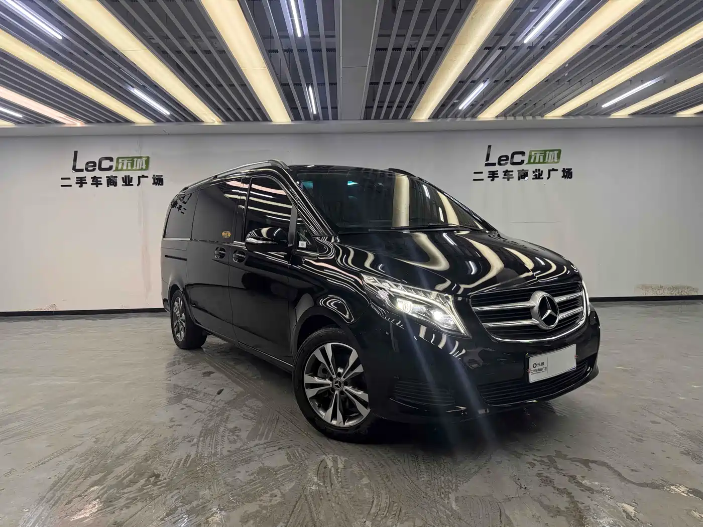 Mercedes-Benz V-Class 2018 V 260 Navigator Edition China VI фото 3