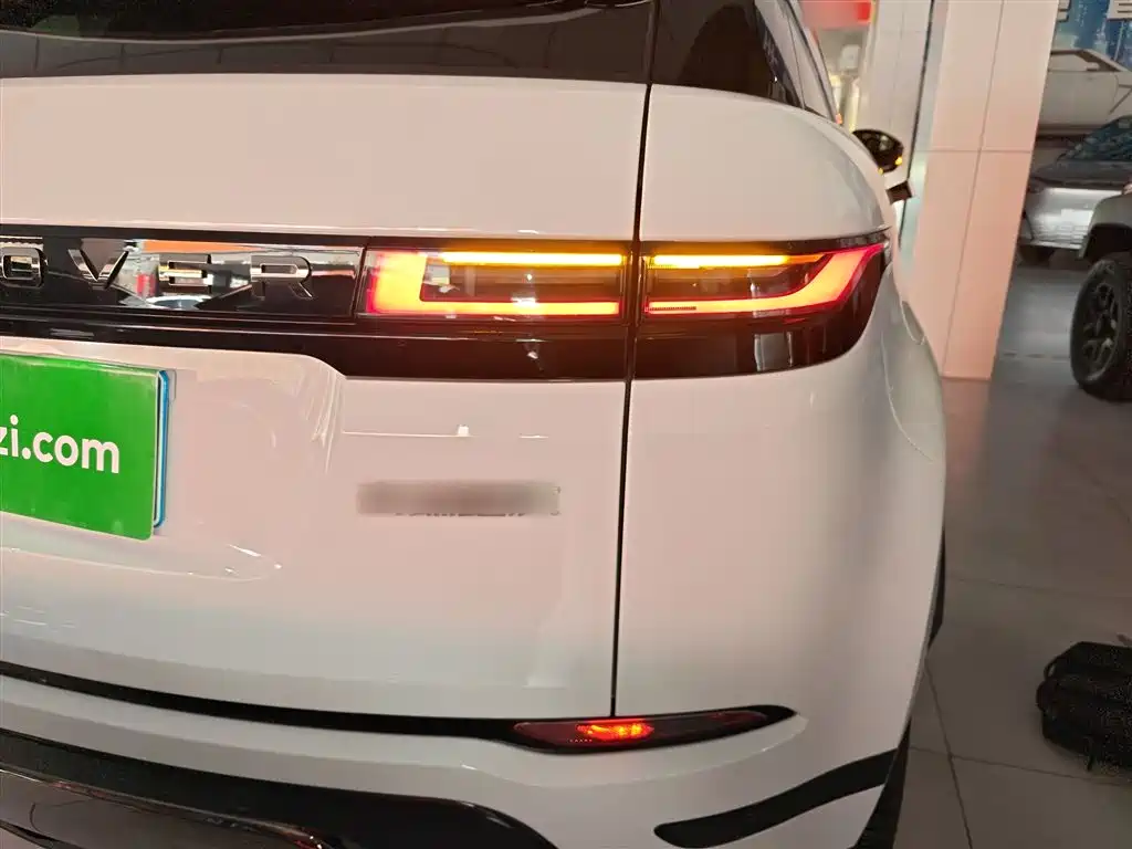 Land Rover Range Rover Evoque 2024 Range Rover Evoque L 249PS Light Master Edition фото 24