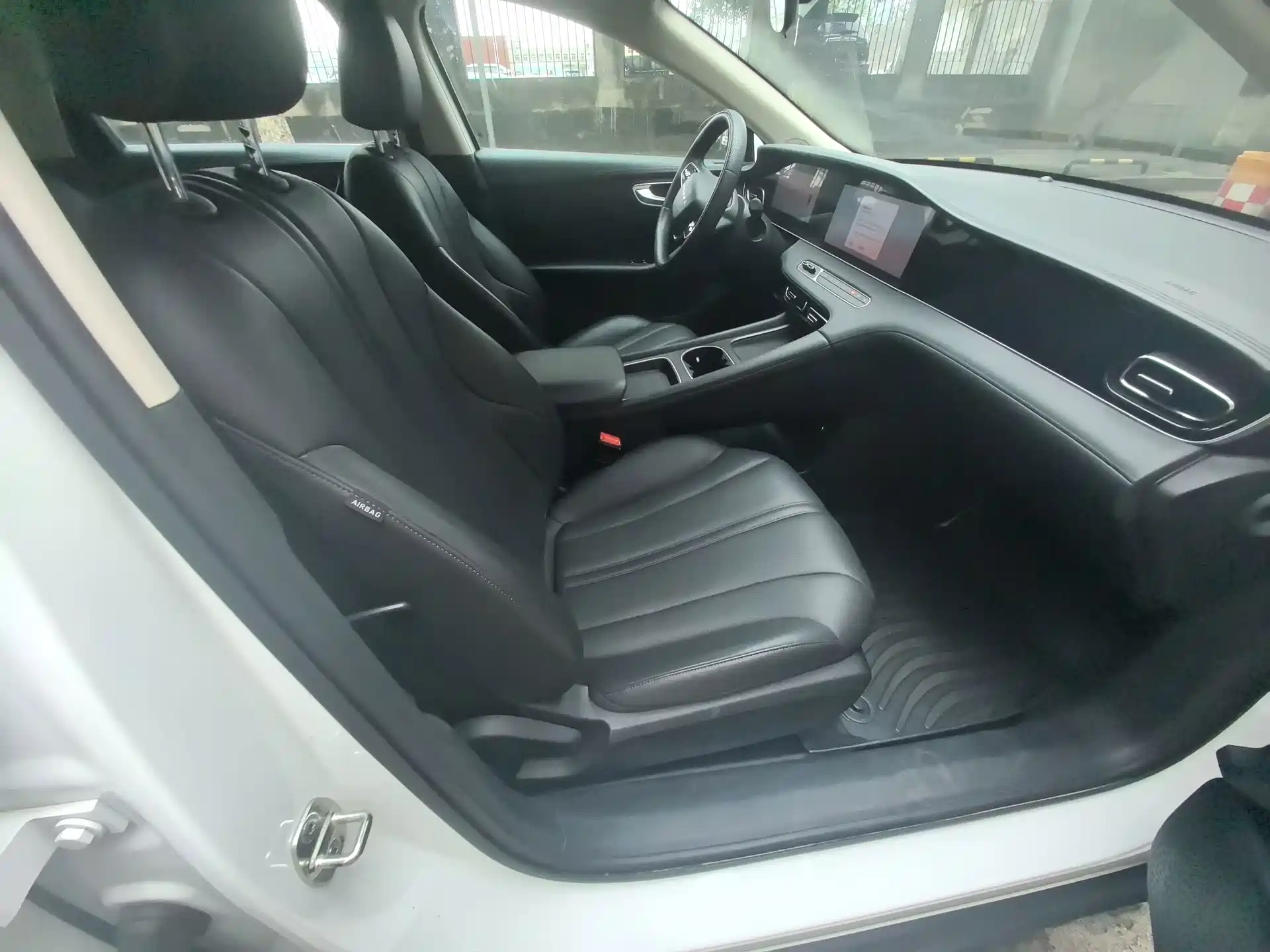 Photo 9 - Roewe D7