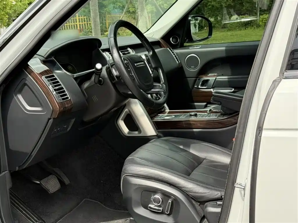 Land Rover Range Rover 2016 3.0 SC V6 Vogue SE Autobiography LWB фото 8