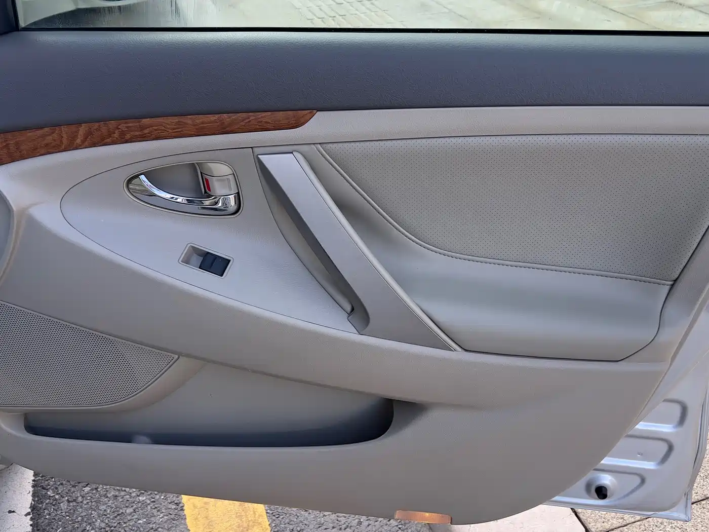 Фото 14 - Toyota Camry