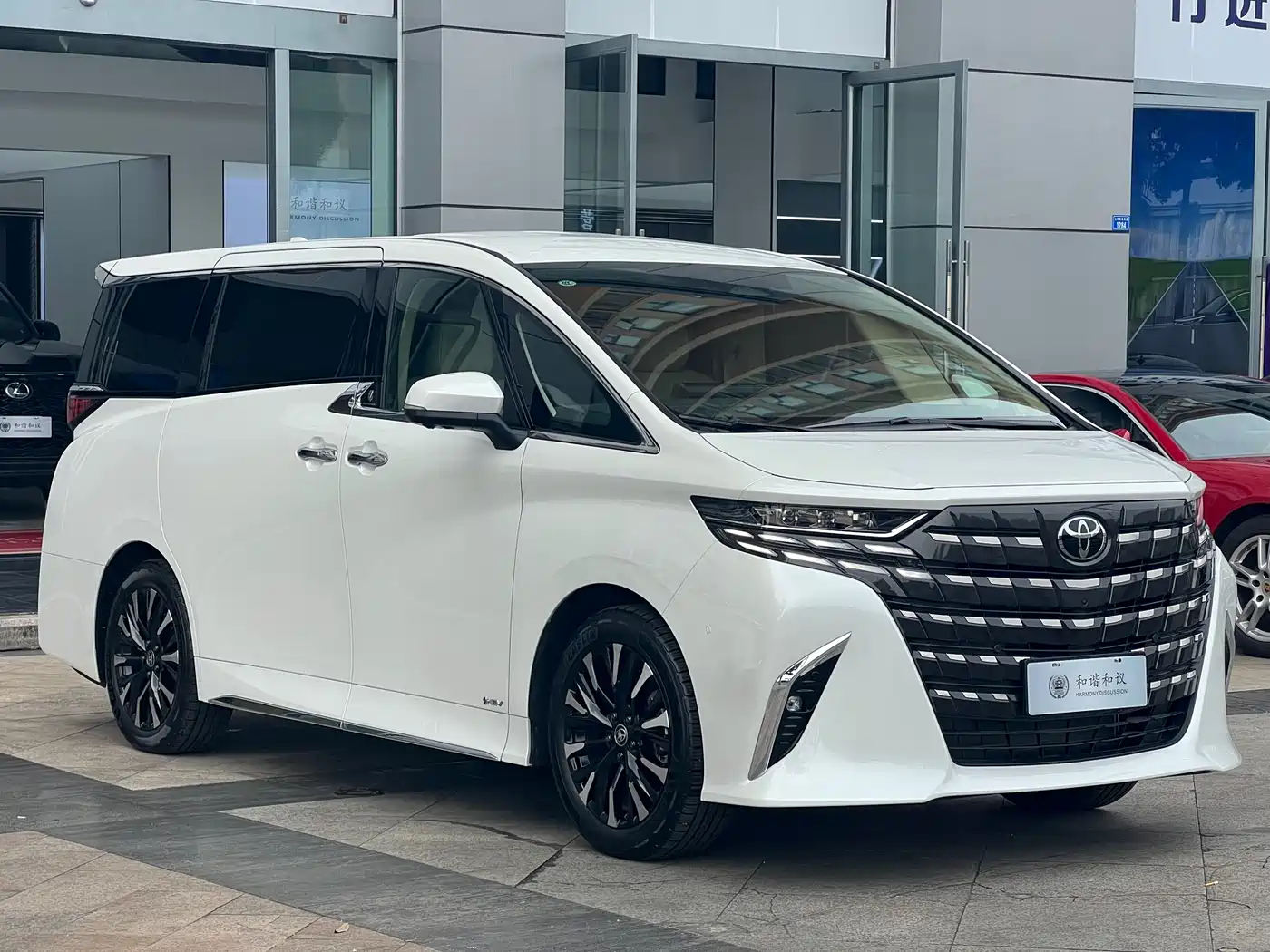 Toyota Alphard 2024 Hybrid 2.5L Ultimate Enjoyment Edition фото 3