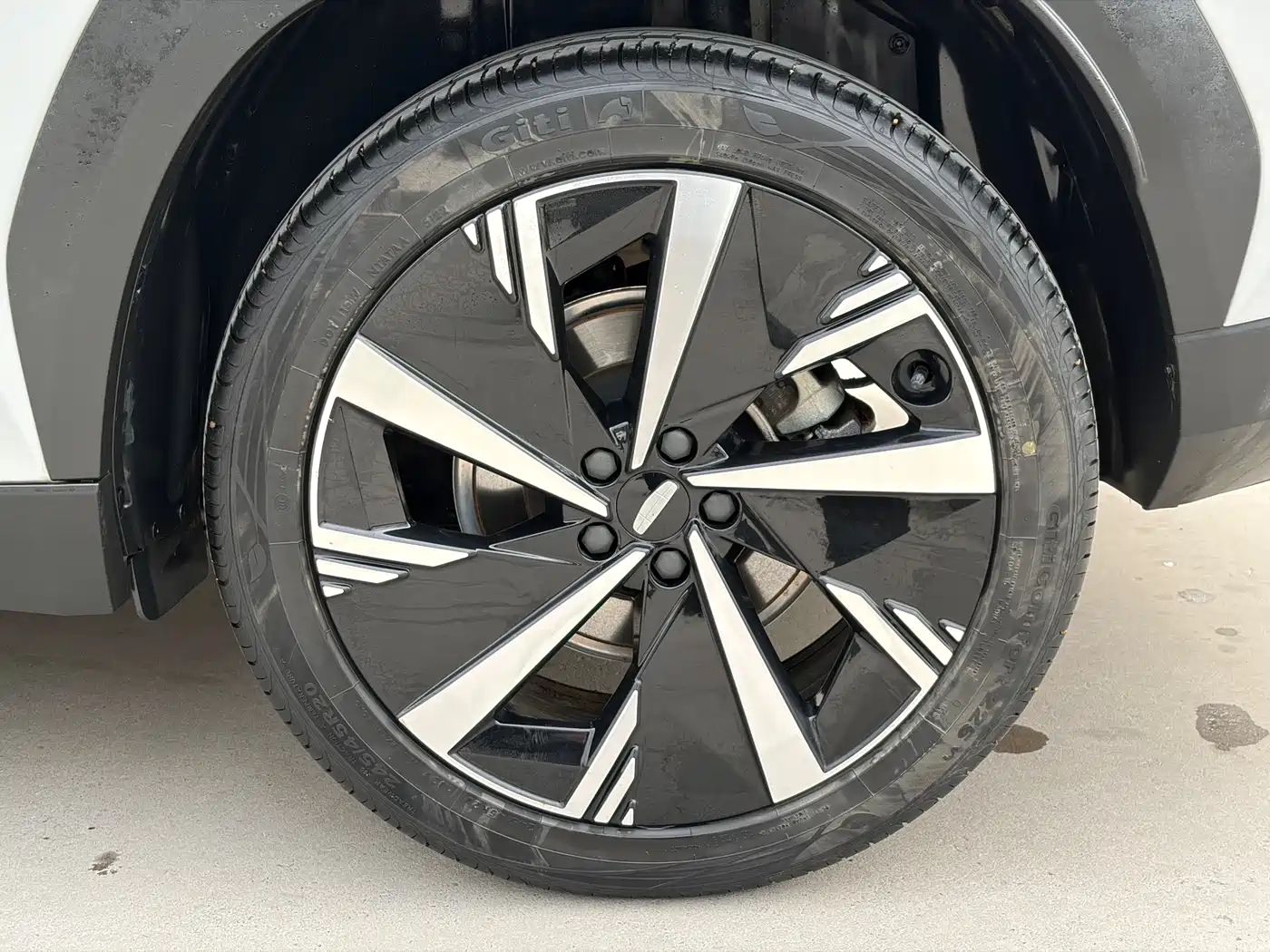 GEELY AUTOMOBILE BOYUE L