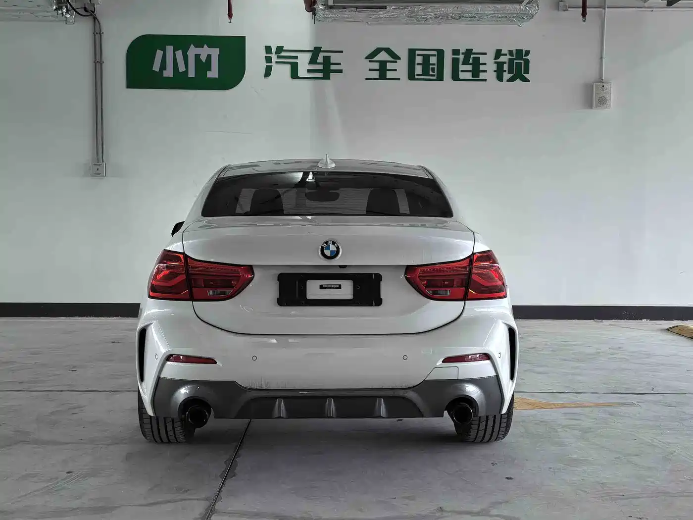 BMW 1 Series 2022 120i M Sport Shadow Edition фото 8
