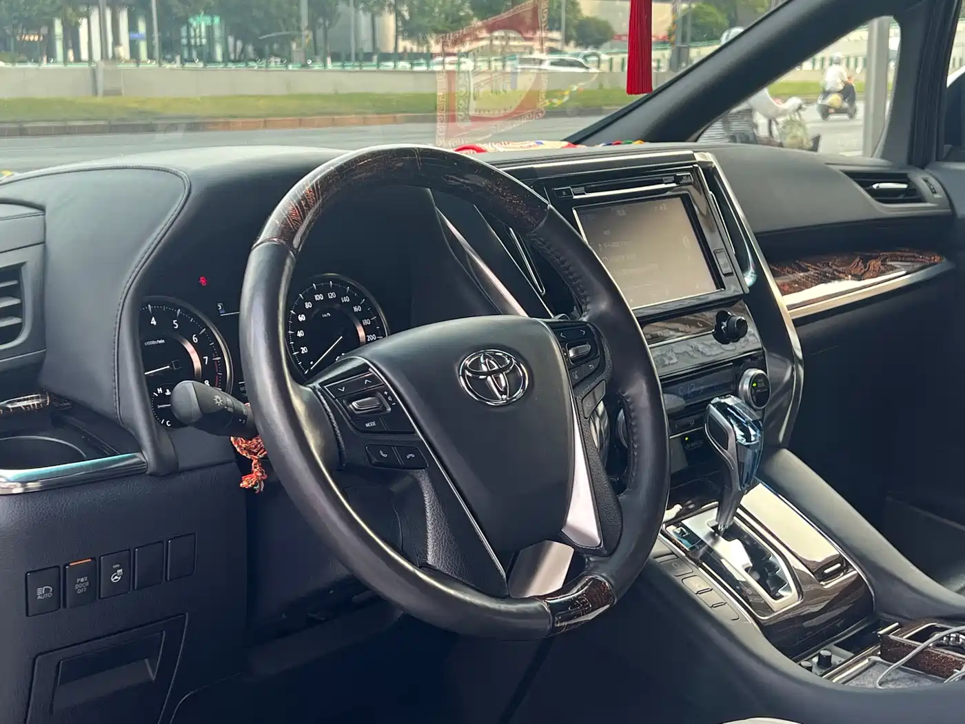 Toyota Alphard 2018 Facelift 3.5L Premium Edition фото 7
