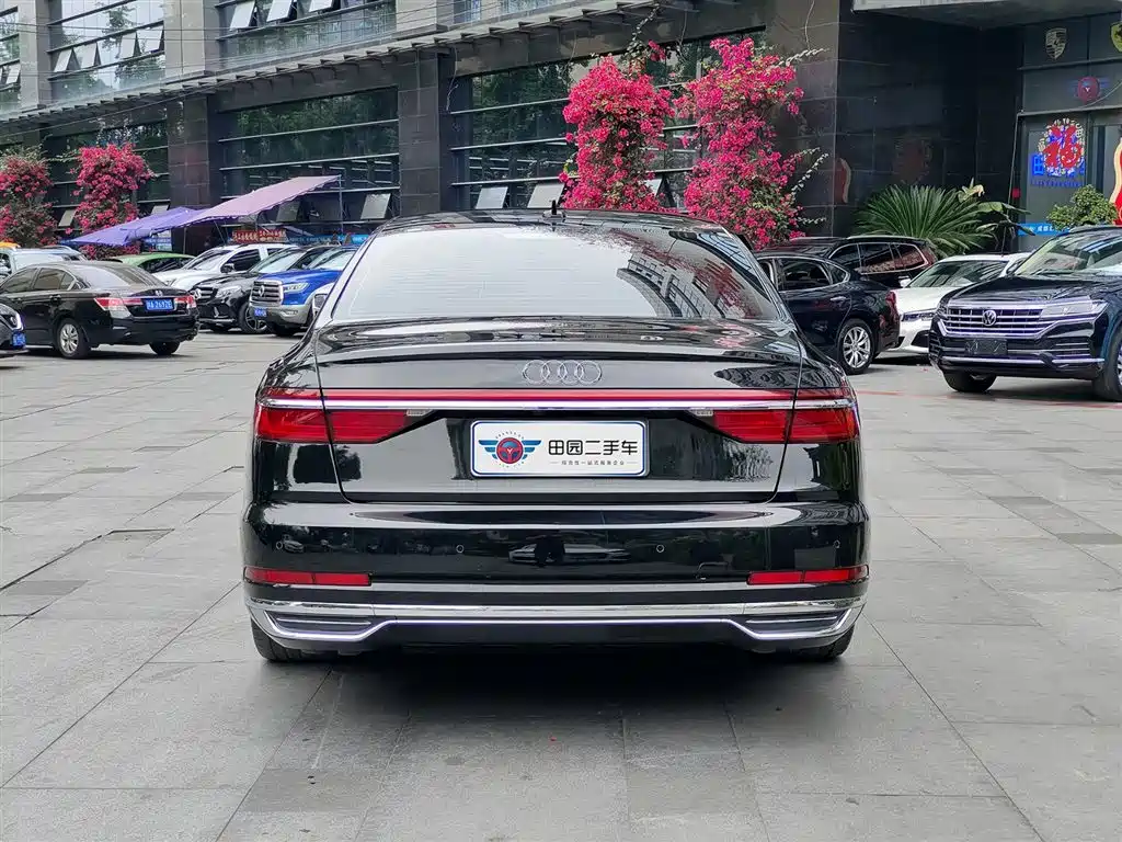 Audi A8 2021 A8L 50 TFSI quattro Comfort фото 5