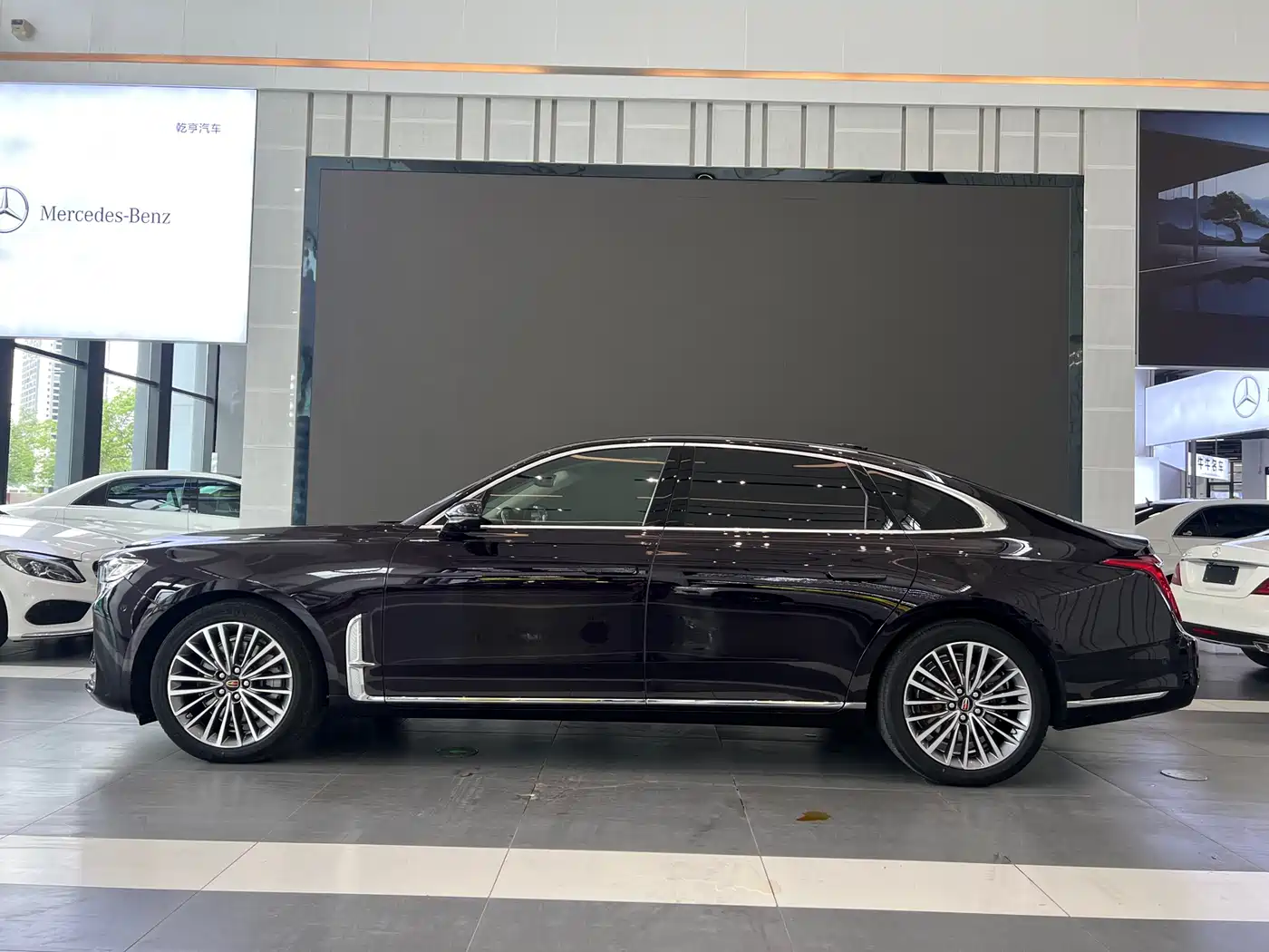 Hongqi H9 2020 2.0T Smart Connection Qi Chang Edition фото 7