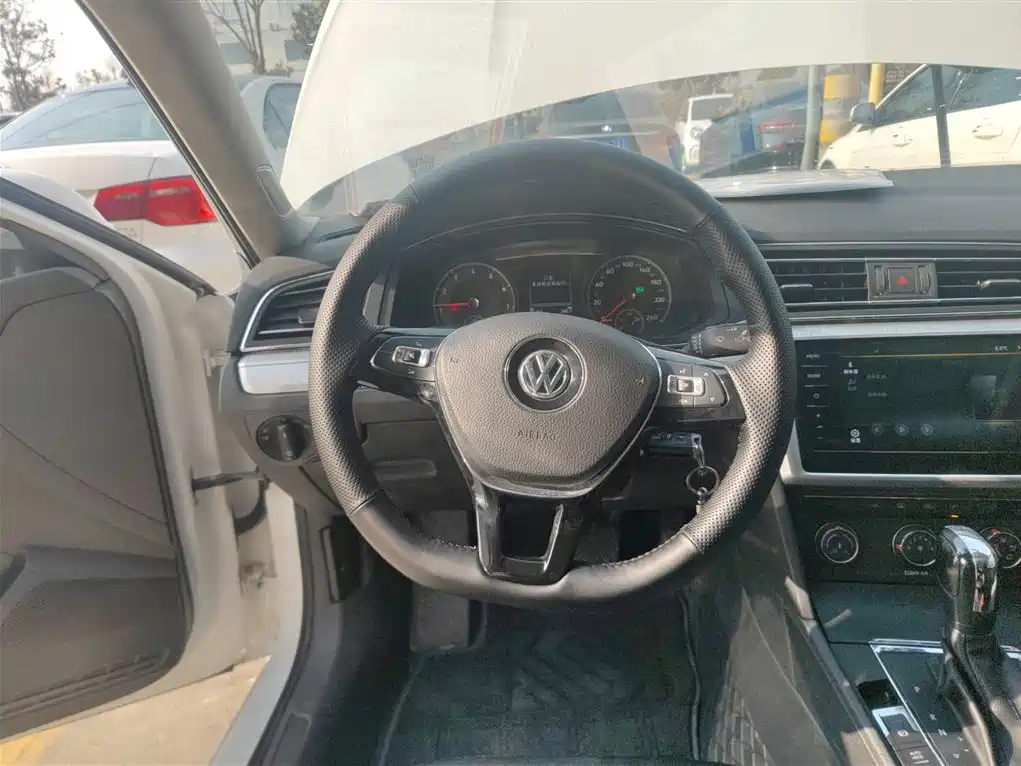 Volkswagen Lamando 2021 230TSI DSG Fashion Edition фото 8