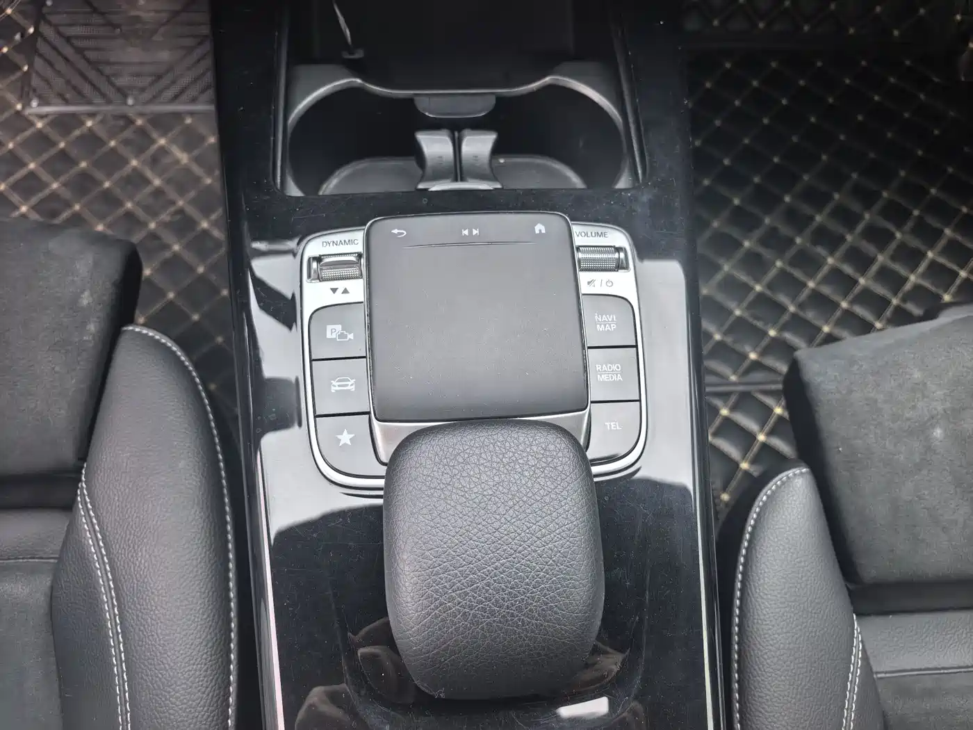 Mercedes-Benz A-Class 2019 A 200 L Sport Sedan фото 11