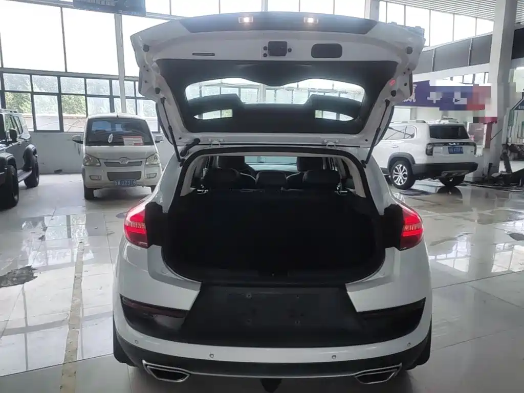 Geely Emgrand GS 2019 2018 Sport Edition 1.8L Automatic Leading Style