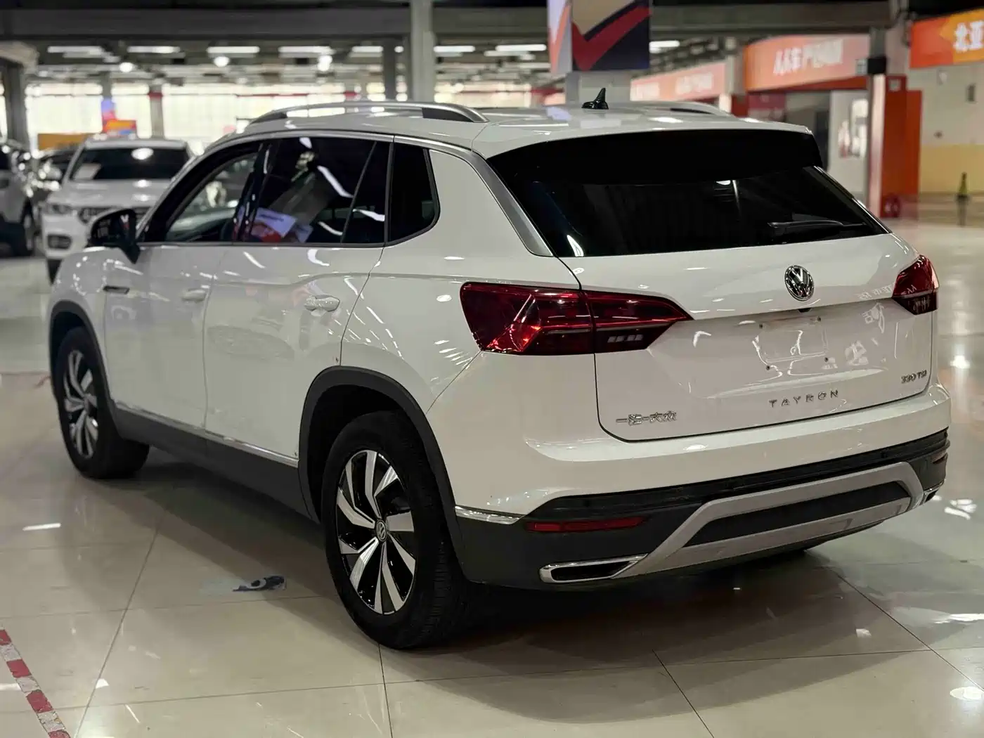 Volkswagen Tayron 2021 330TSI 2WD Luxury Smart Connect Edition фото 19