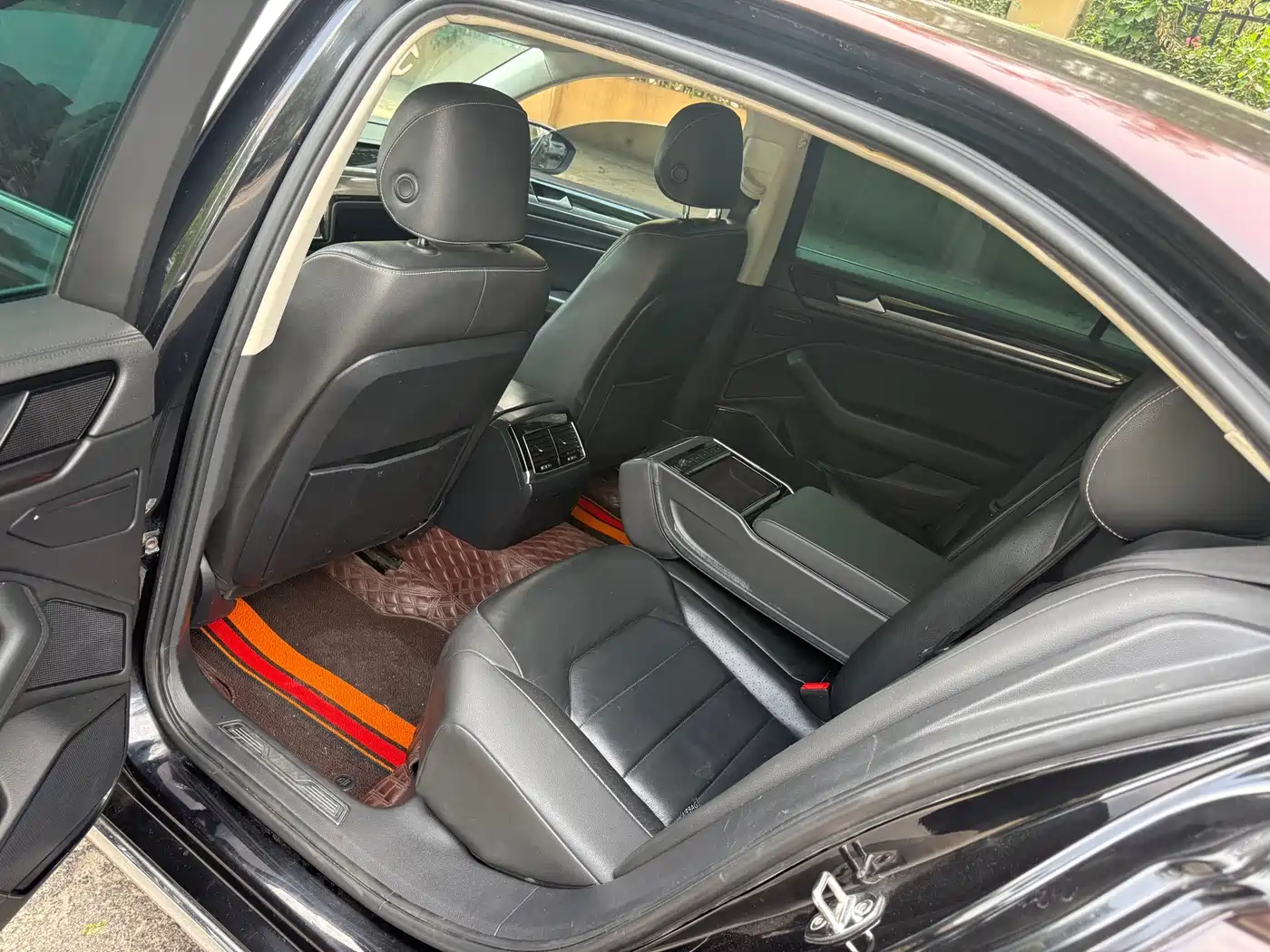 Volkswagen Phideon 2018 Facelift 380TSI FWD Business фото 5