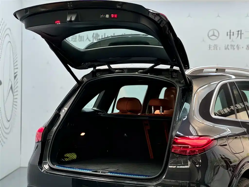 Mercedes-Benz GLC 2025 Model Year GLC 260 L 4MATIC Luxury фото 3
