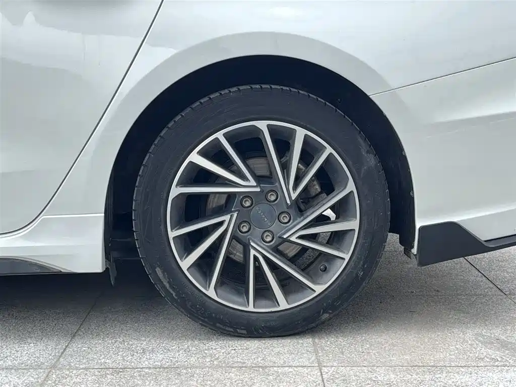 Lynk & Co 03 2021 1.5TD DCT Jin Plus фото 8