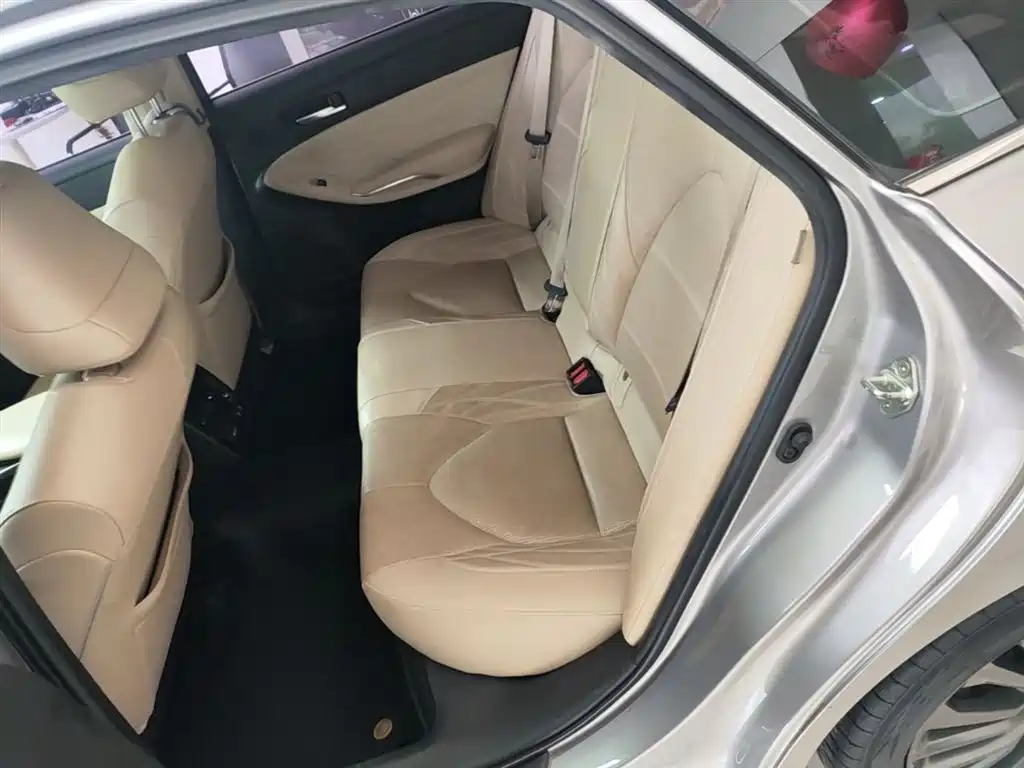 Toyota Avalon 2019 2.5L Touring Premium Edition China VI фото 17