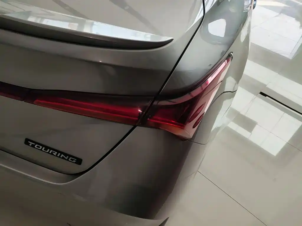 Toyota Avalon 2019 2.5L Touring Premium Edition China VI фото 8