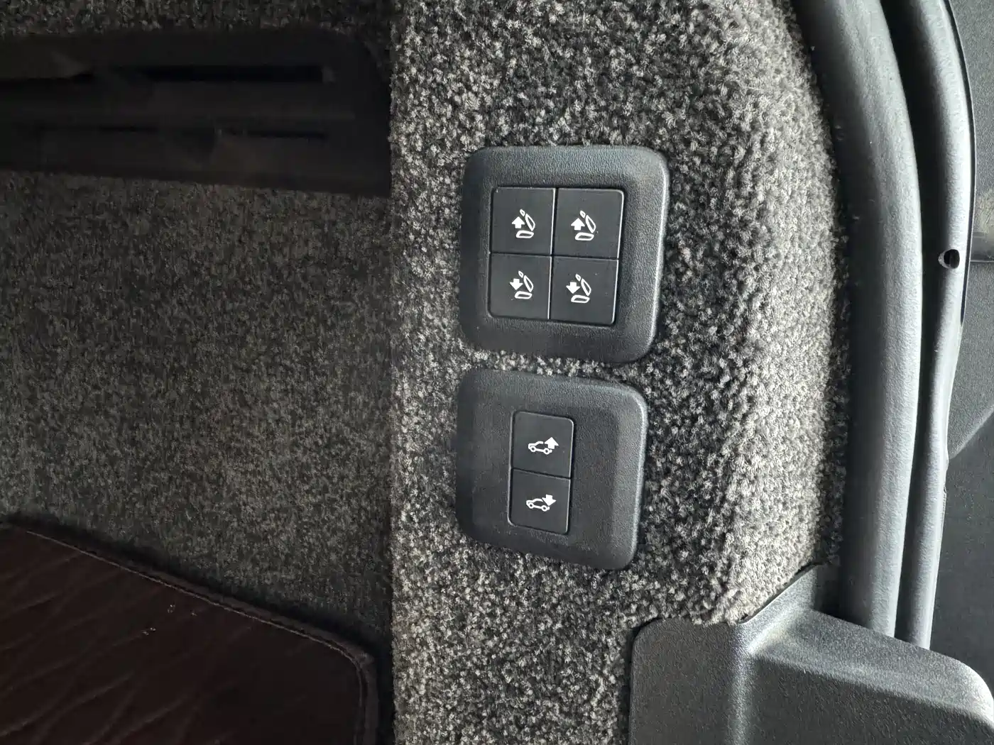 Land Rover Range Rover 2019 3.0 SC V6 Heritage Extended Edition фото 12