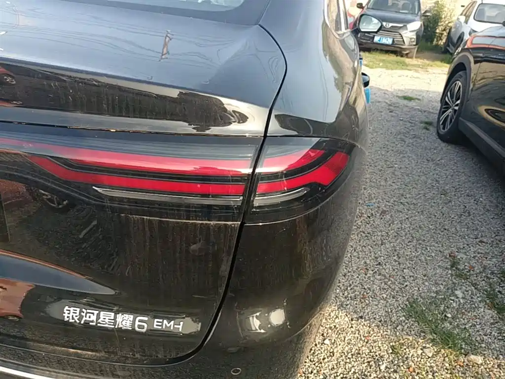 Geely Galaxy Galaxy Stellar 6 2025 60km Voyager Edition фото 8