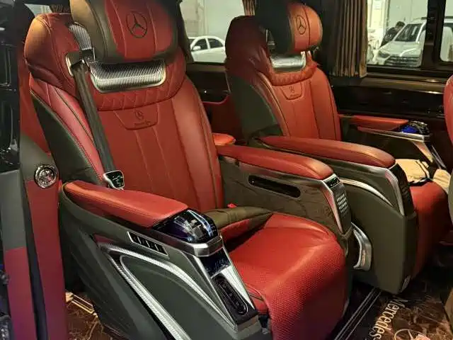 Mercedes-Benz Vito 2023 2.0T Elite 7-Seater фото 9