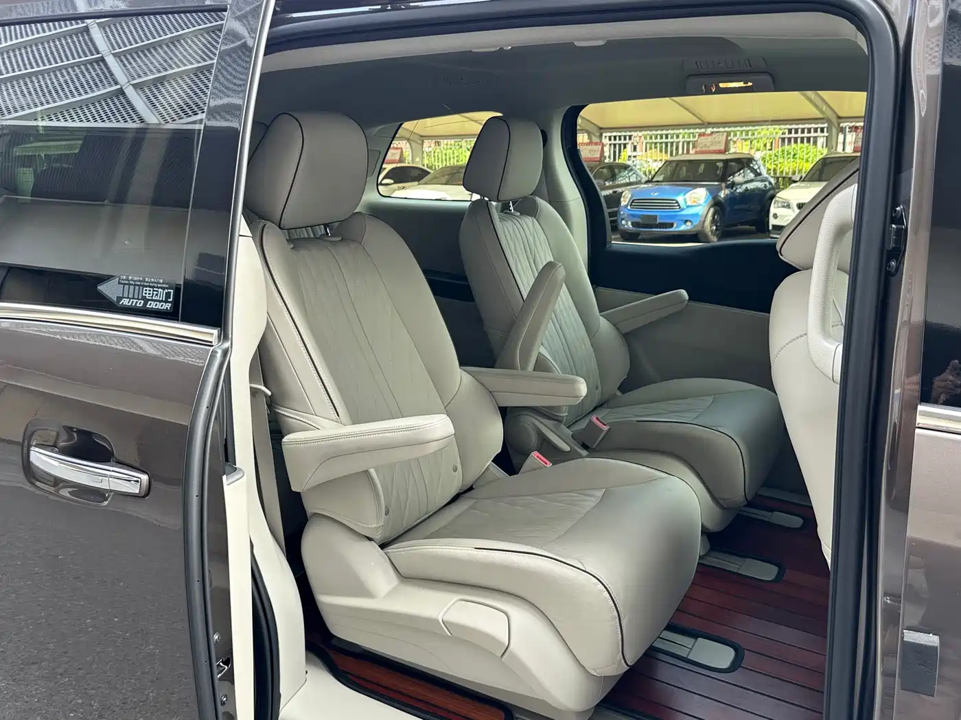 Buick GL8 2022 Land Business Class 652T Luxury фото 15