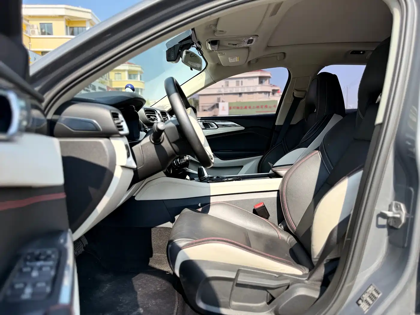 Lynk & Co 02 2018 1.5T DCT 2WD Shine Edition China V фото 19