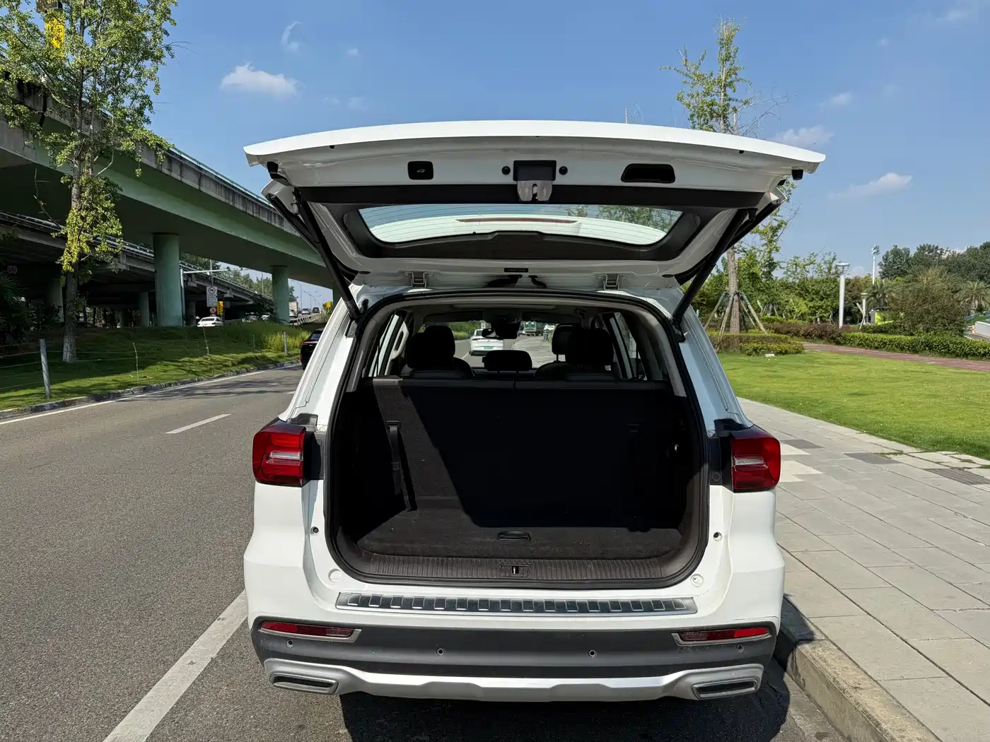 Roewe RX8 2019 2018 30T Internet-connected 2WD Ultimate Edition