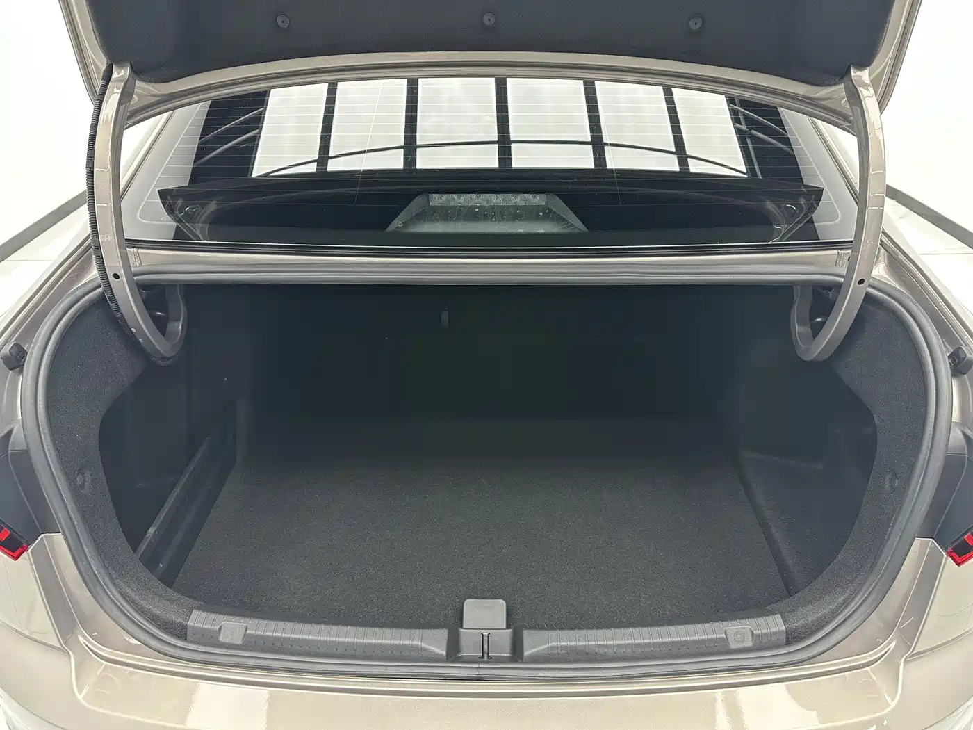 Volkswagen Bora 2023 200TSI DSG Smart Edition фото 17