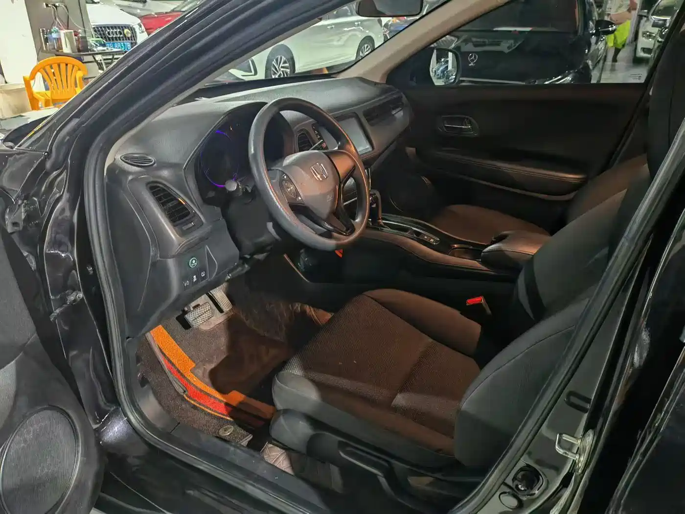 Фото 9 - Honda Vezel
