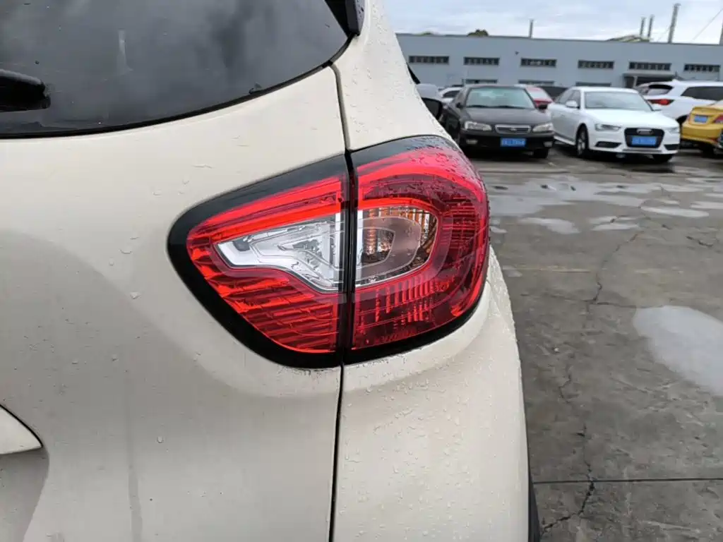 Фото 8 - Renault Captur