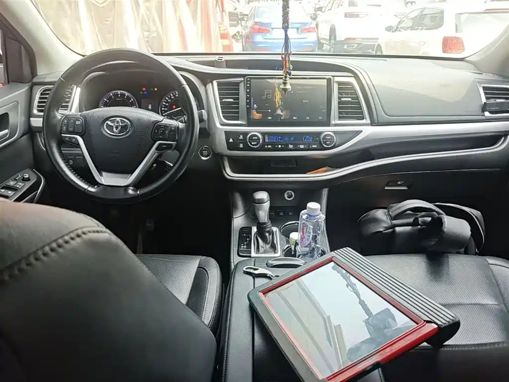 Toyota Highlander 2017 2.0T 4WD Premium 7-Seater фото 10