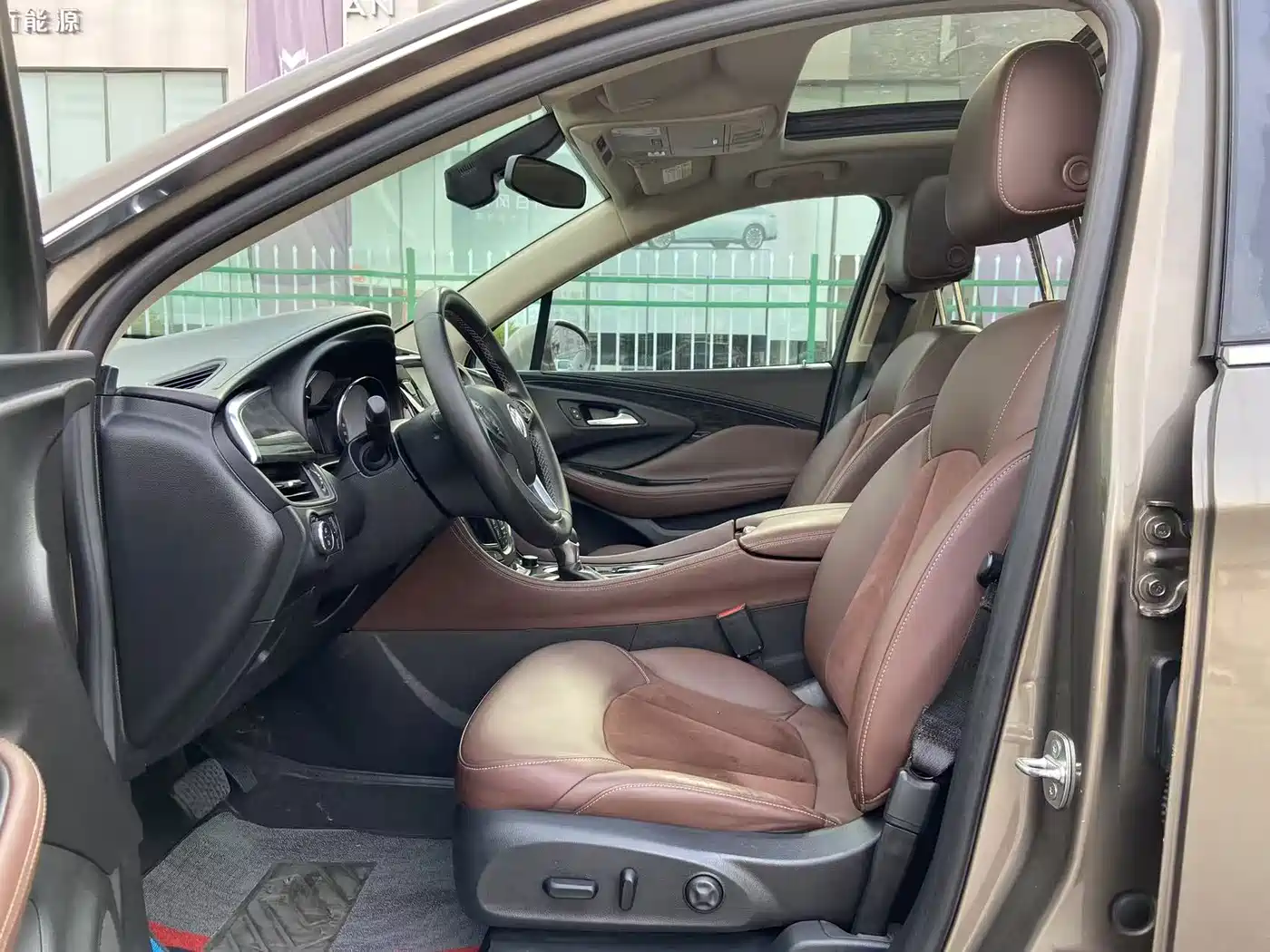Фото 8 - Buick Envision Plus