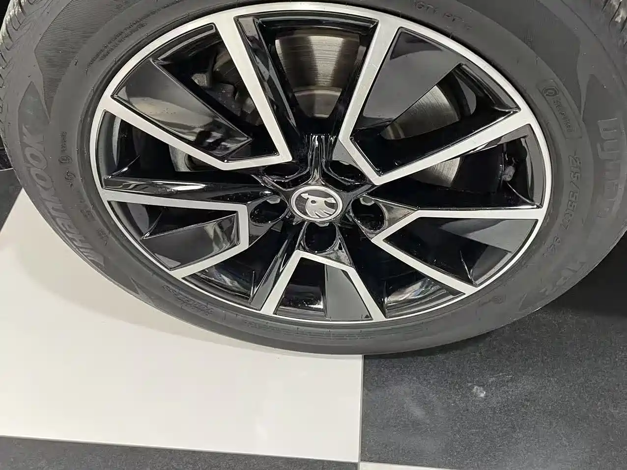 Škoda Karoq 2022 TSI280 Premium Edition фото 12