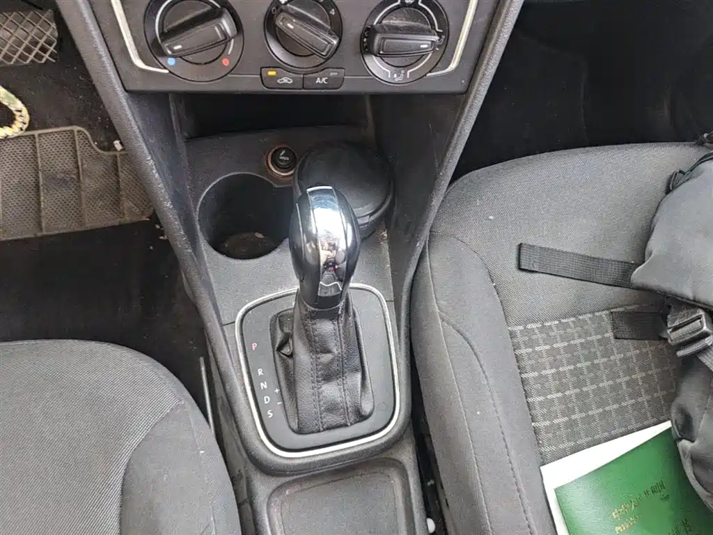 Volkswagen Polo 2014 1.6L Automatic Comfort Edition фото 7