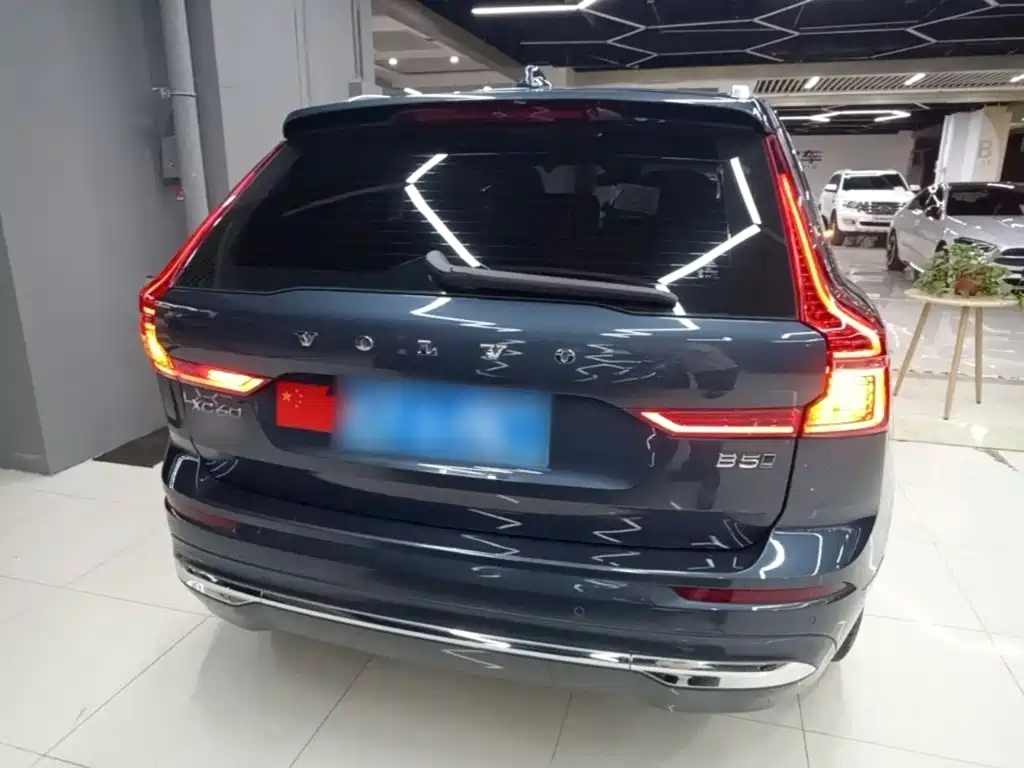 Фото 6 - Volvo XC60