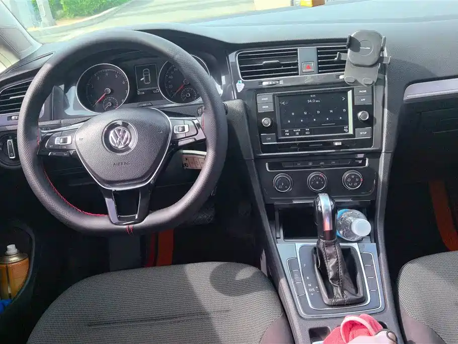 Volkswagen Golf 2018 230TSI Automatic Luxury фото 12