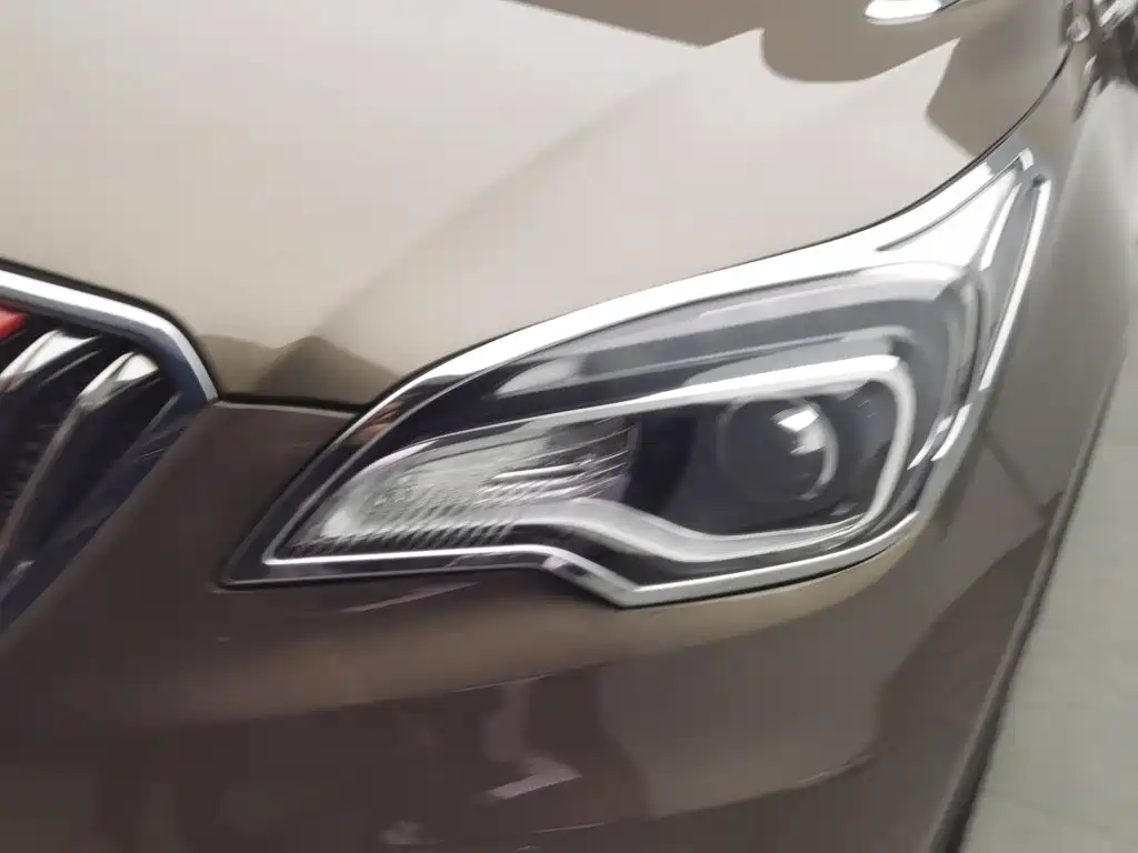 Photo 7 - Buick Envision Plus