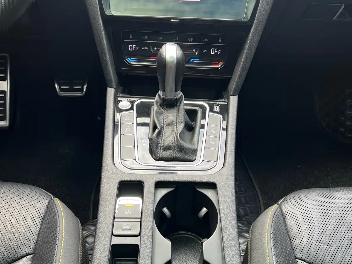 Volkswagen FAW-Volkswagen CC 2023 380TSI Brilliant Edition фото 12