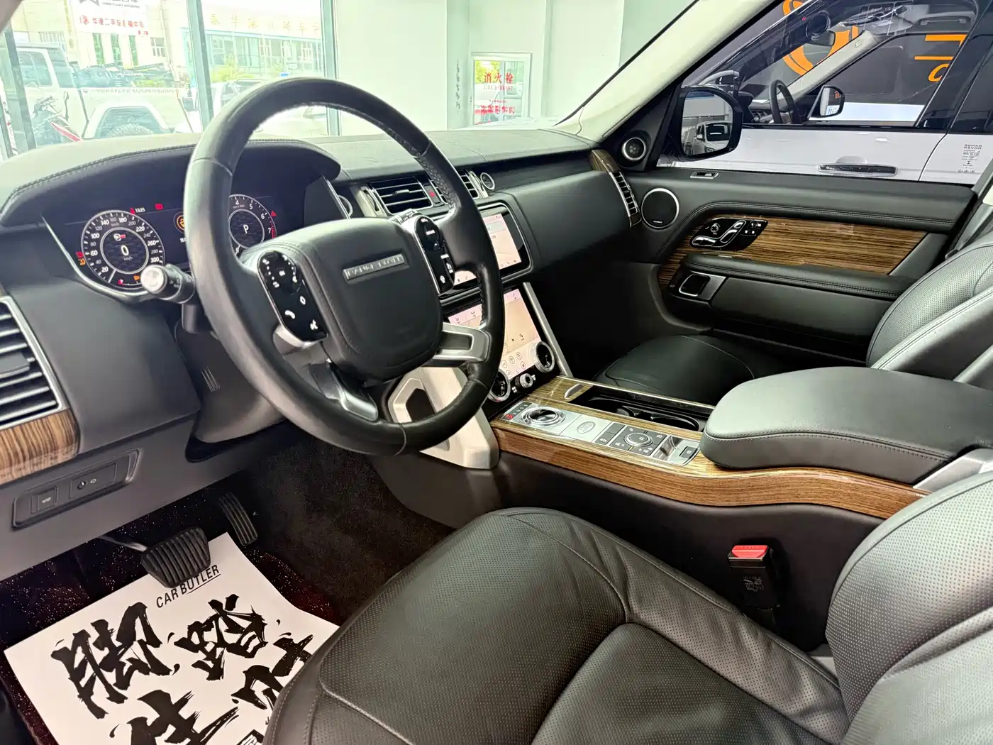 Land Rover Range Rover 2019 3.0 SCV6 Heritage Edition фото 5