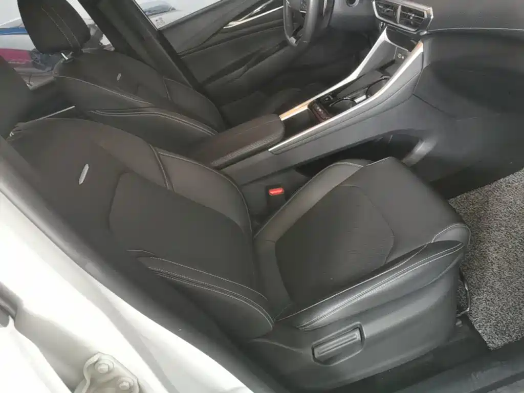 Photo 25 - Maxus Maxus G50