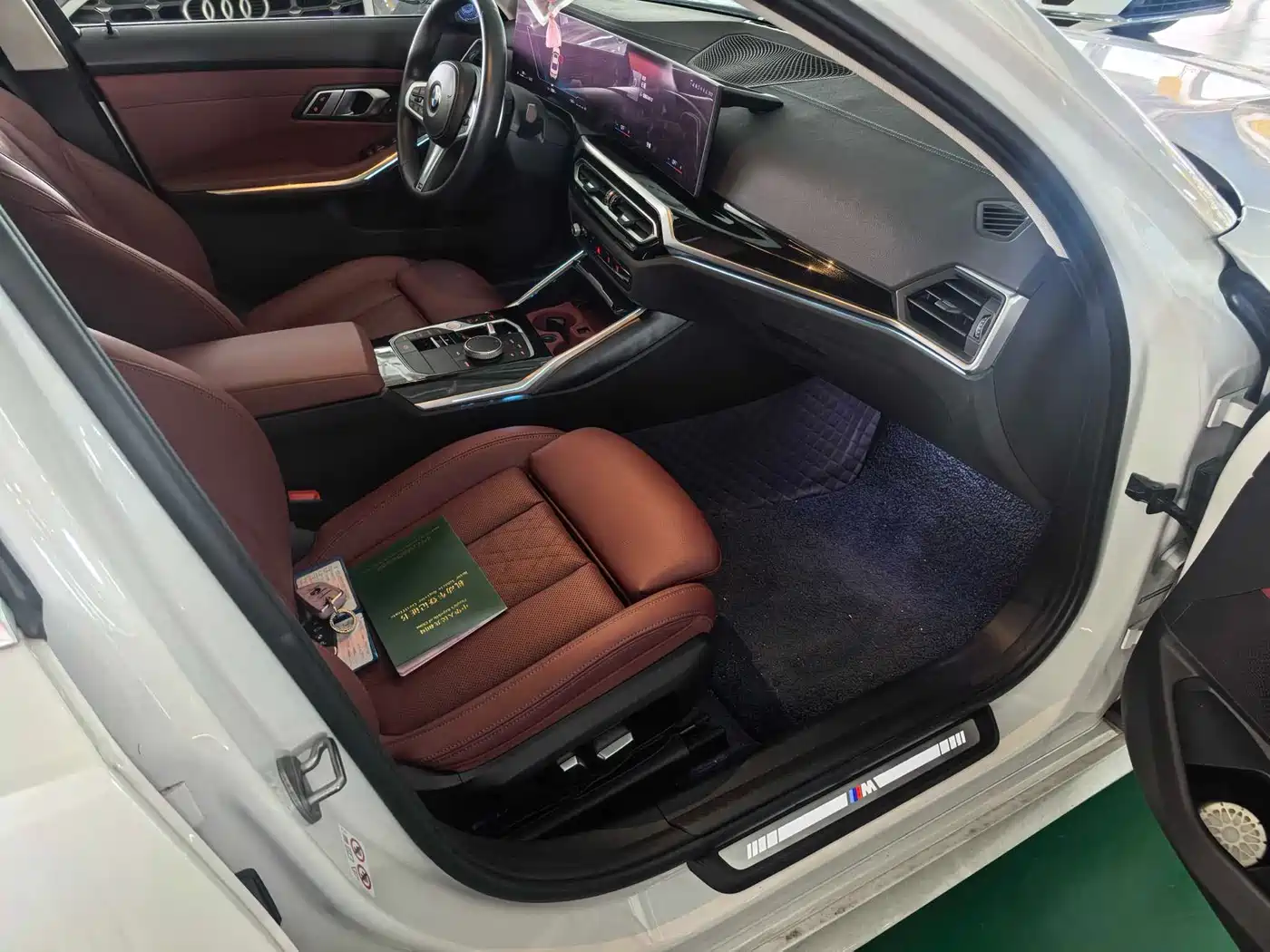 BMW 3 Series 2023 320i M Sport Package фото 8